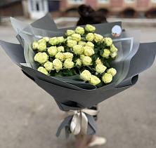 Букет Белые кустовые розы Солинеро в Нижней Мактаме