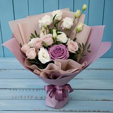 Букет Легкое дыхание в Нижней Мактаме Букет цветов из: Розы и Лизиантусы в Нижней Мактаме